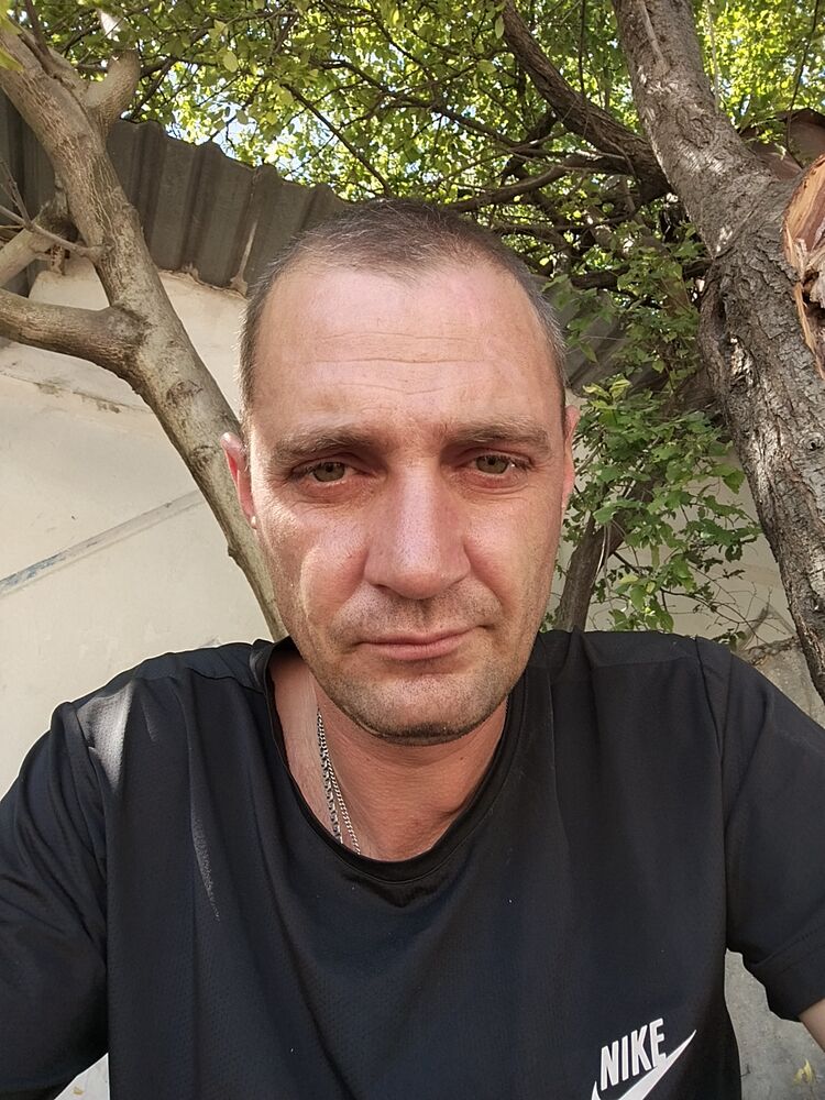  54227615  Grigory, 36 ,    