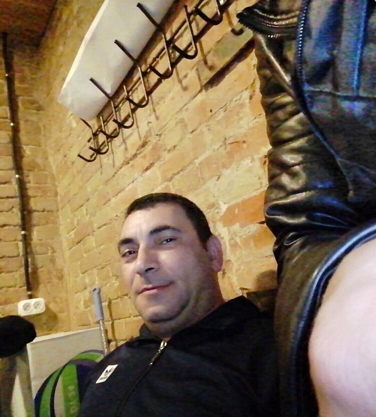  --,   , 48 ,  