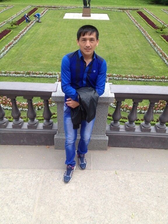  18444775  Sherali, 33 ,    