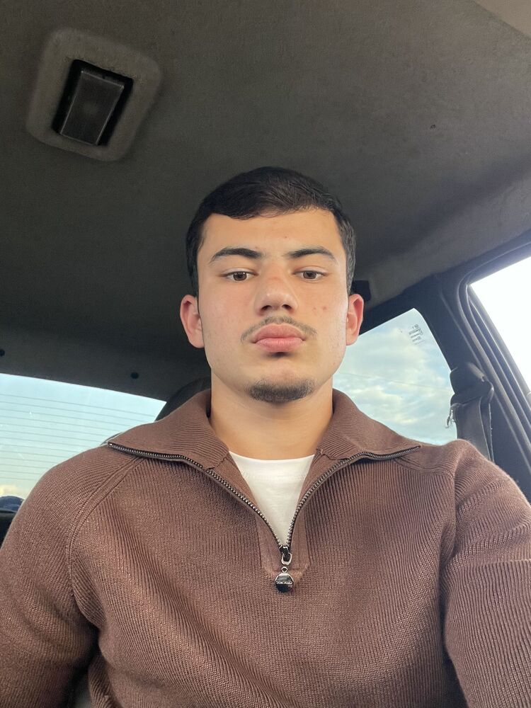  53292485  Muhammad, 21 ,    