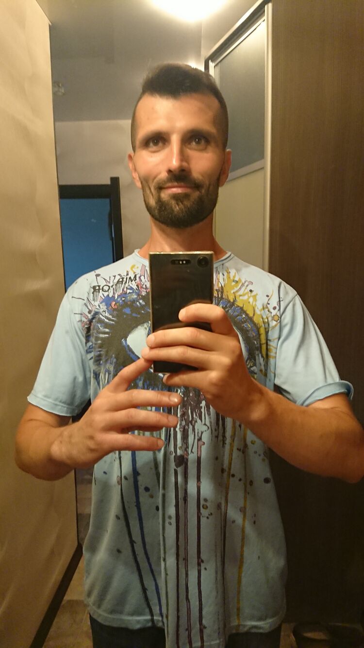  ,   Makar, 40 ,   , c 