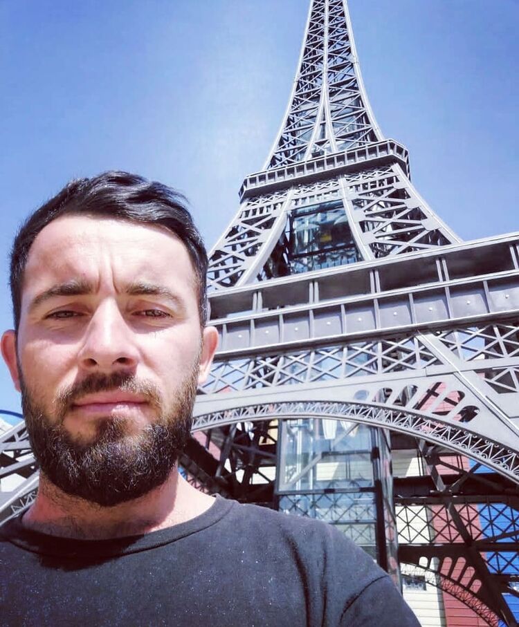  23301015  Jonik, 29 ,    