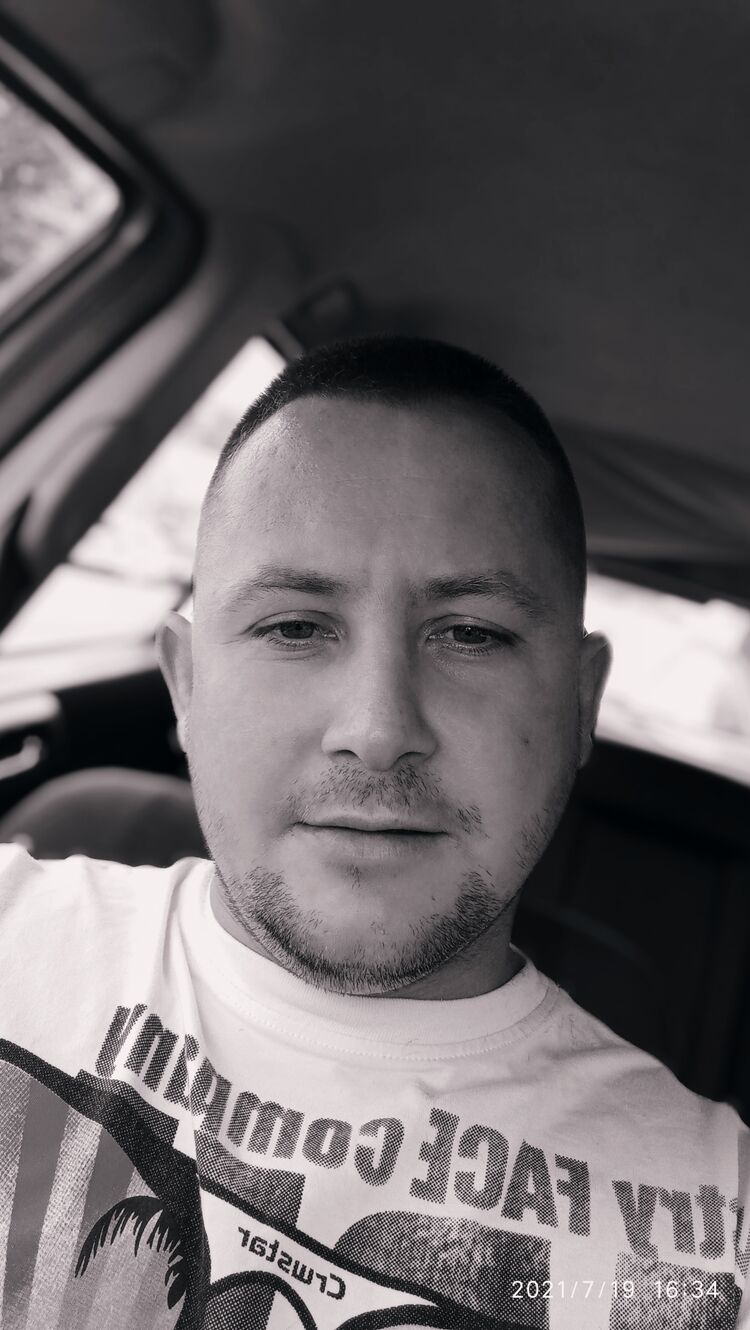  23482915  Vasyl, 28 ,    Pardubicky