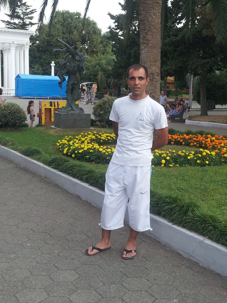  ,   Gevor, 38 ,  