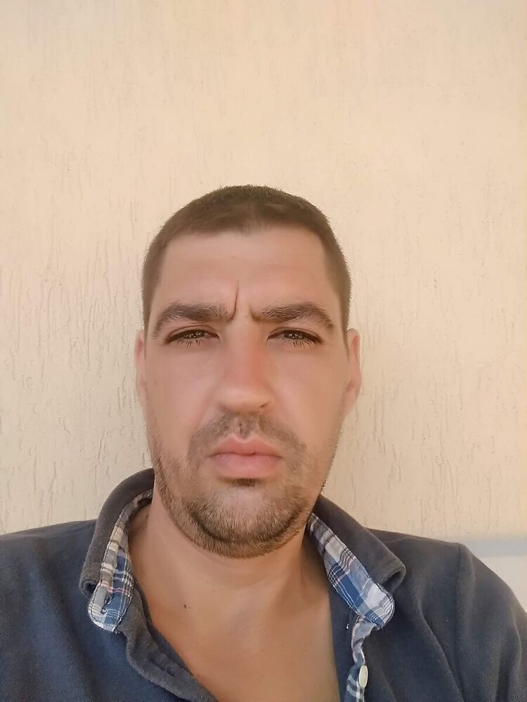  22218485  , 37 ,    