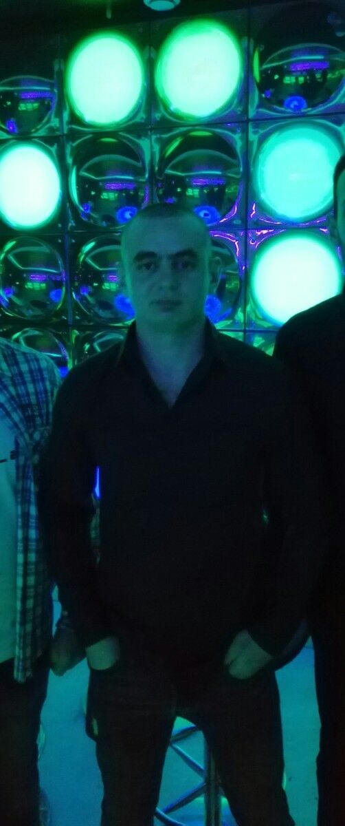  17124685  Vladislav, 33 ,    