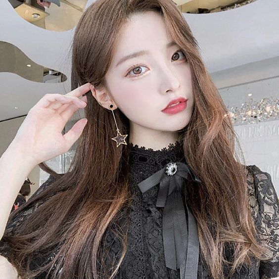  ,   Shim MinA, 25 ,  