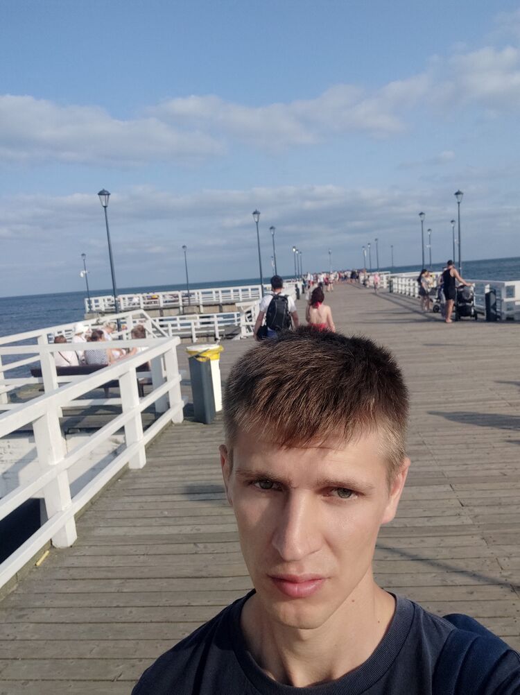  23548705  Stanislav, 32 ,    