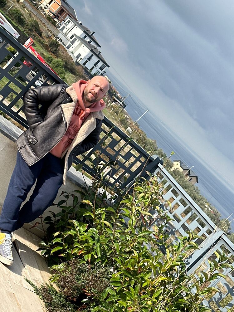  54786795  Murat, 40 ,    