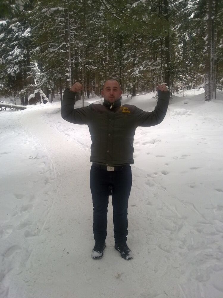  5600845  Sergio, 38 ,    