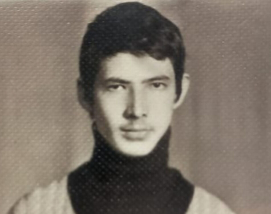  40691015  Vlad, 52 ,    