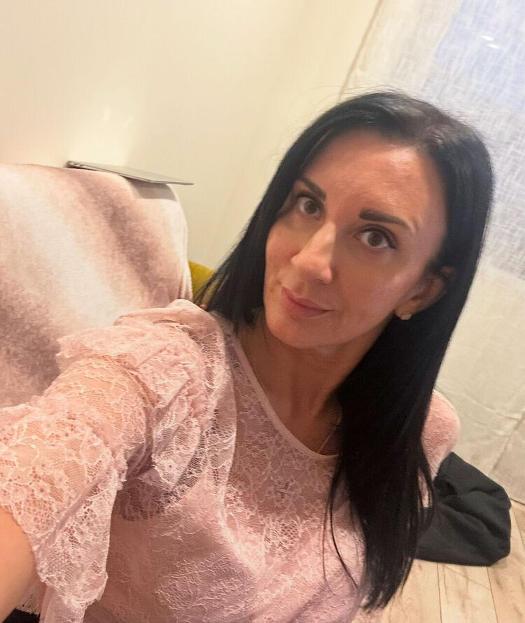  54094075  Katja, 40 ,    