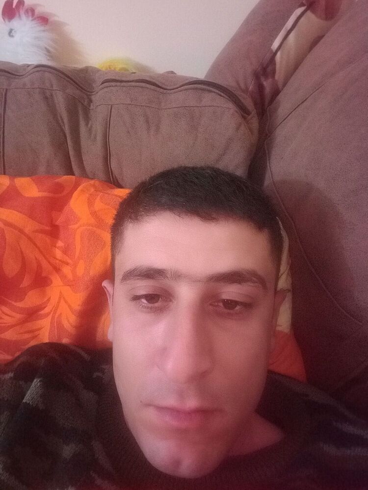  32755435  Vahan, 35 ,    