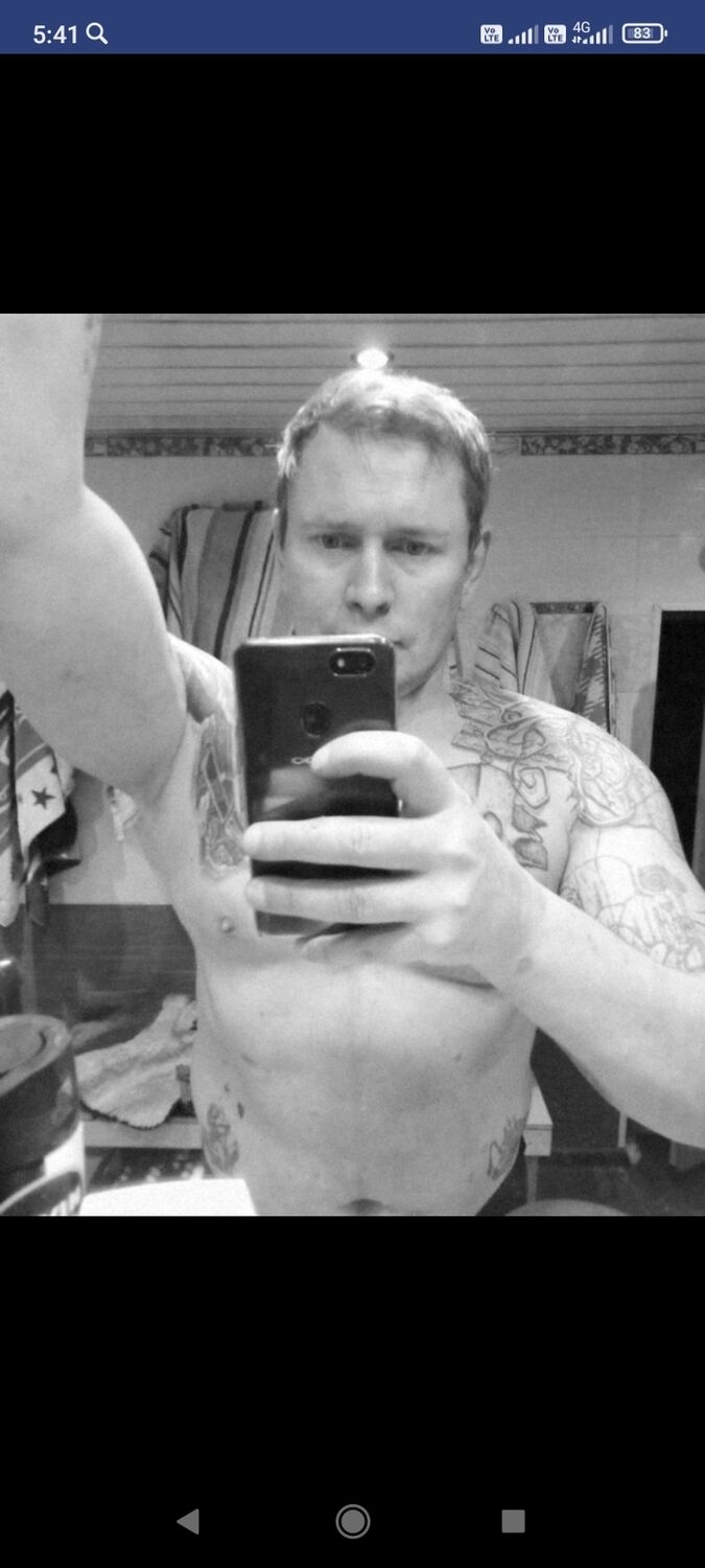  46206985  Zhenek, 43 ,    