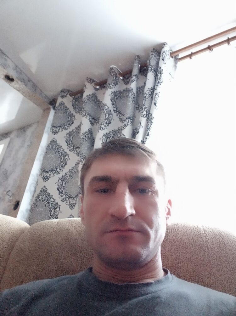  ,   Ivan, 38 ,     , c 