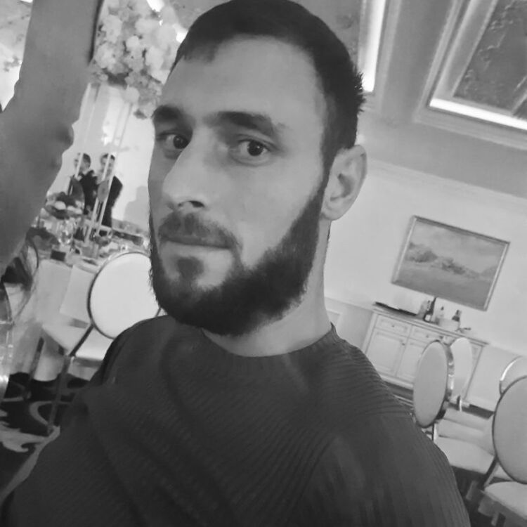  38221345  Sasha, 101 ,    