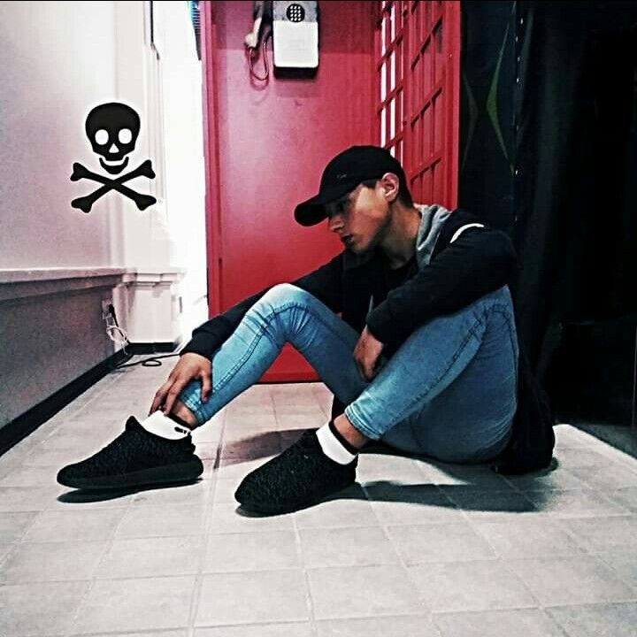  ,   Valera, 25 ,   ,   , c 