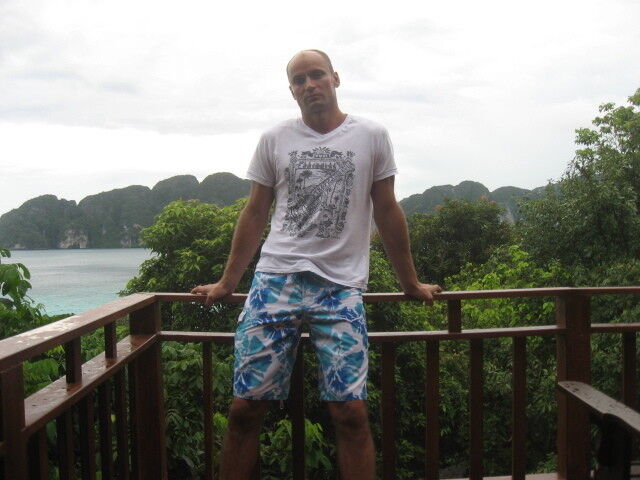  ,   Alex, 47 ,   ,   , c 