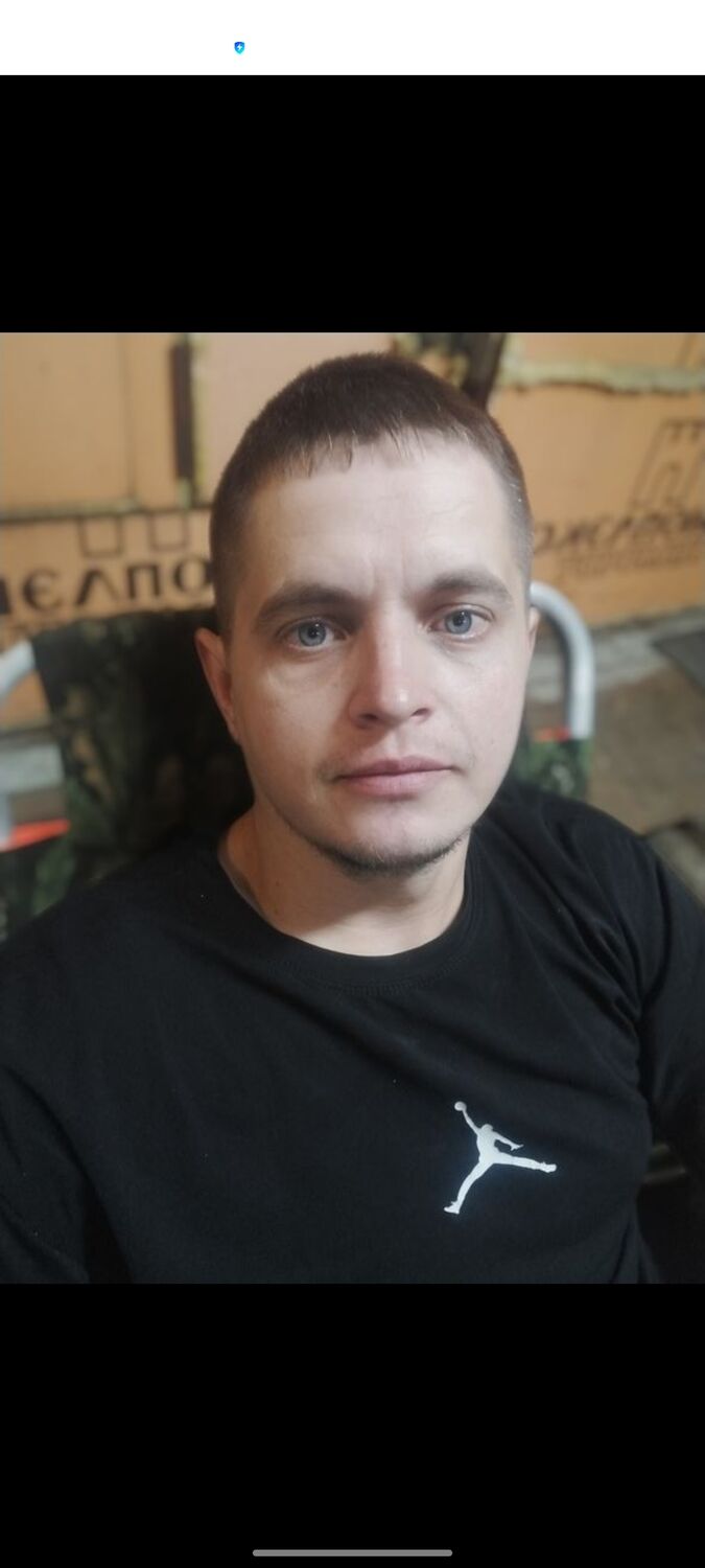 ,   Leon, 29 ,   ,   