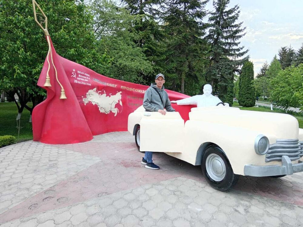  38966545  Oleg, 45 ,    