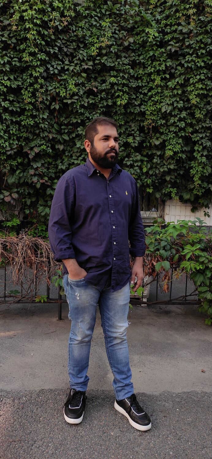  23810525  Uvi saharan, 28 ,    