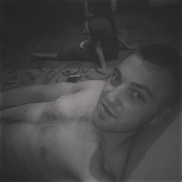  17008005  Andrei, 28 ,    