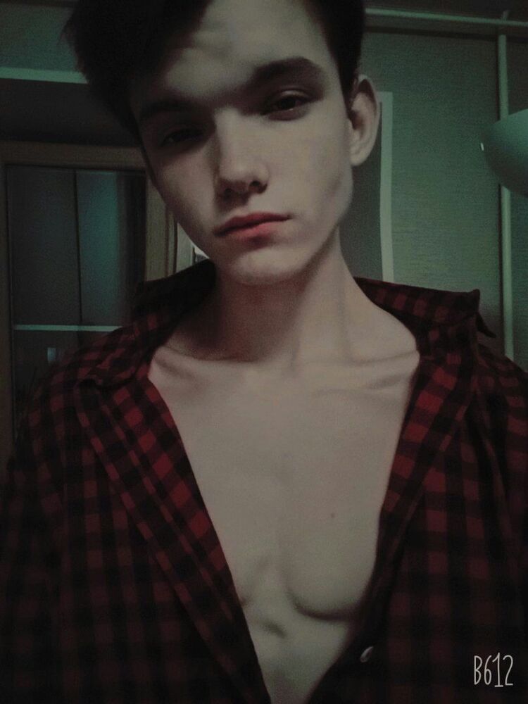  ,   Viktor, 23 ,   ,   
