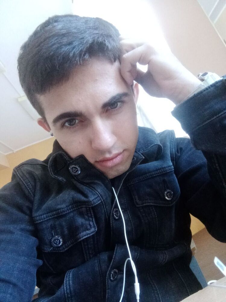  42579765  , 19 ,    