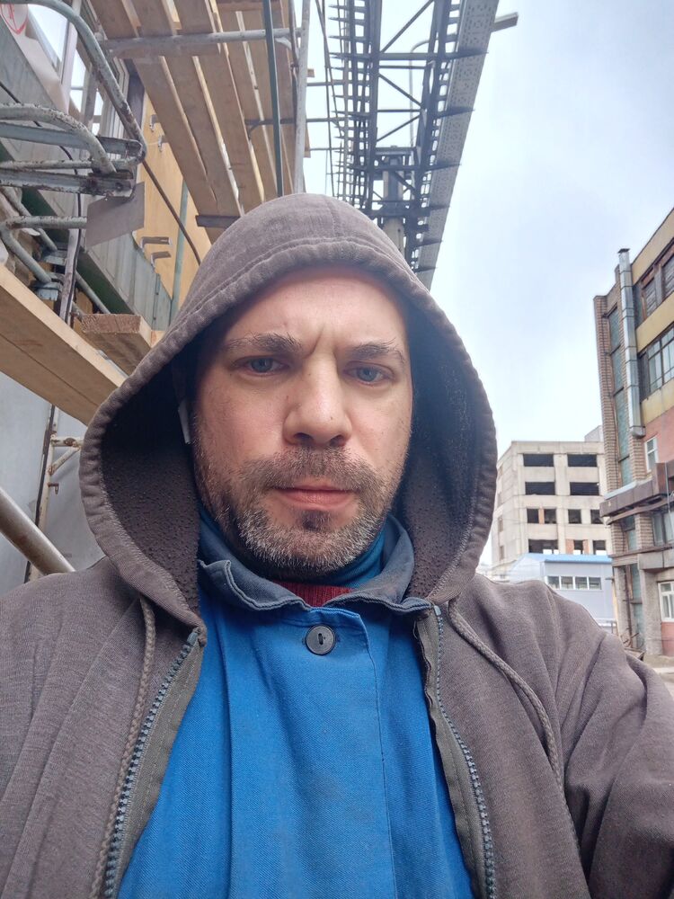  ,   Valery, 40 ,   ,   , c , 