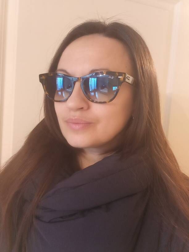 ���������� Lyon 03, ���� ������� Yulia, 44 ����, ������������ ��� ����� � ���������, c�������� ���������