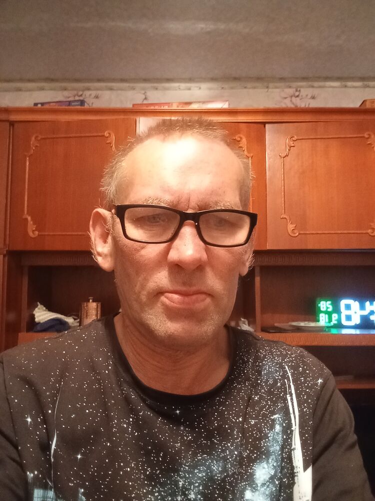  45957875  Sergey, 53 ,    