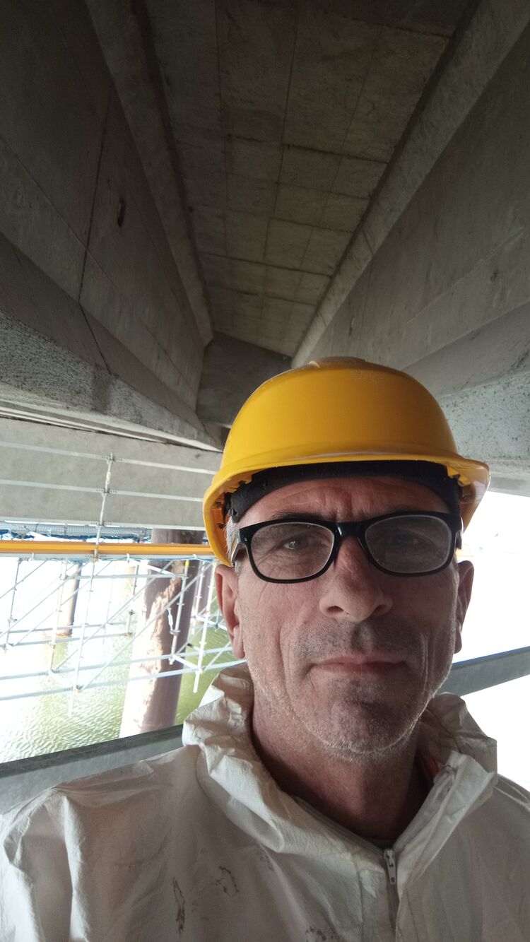  54237065  , 52 ,    Argenta