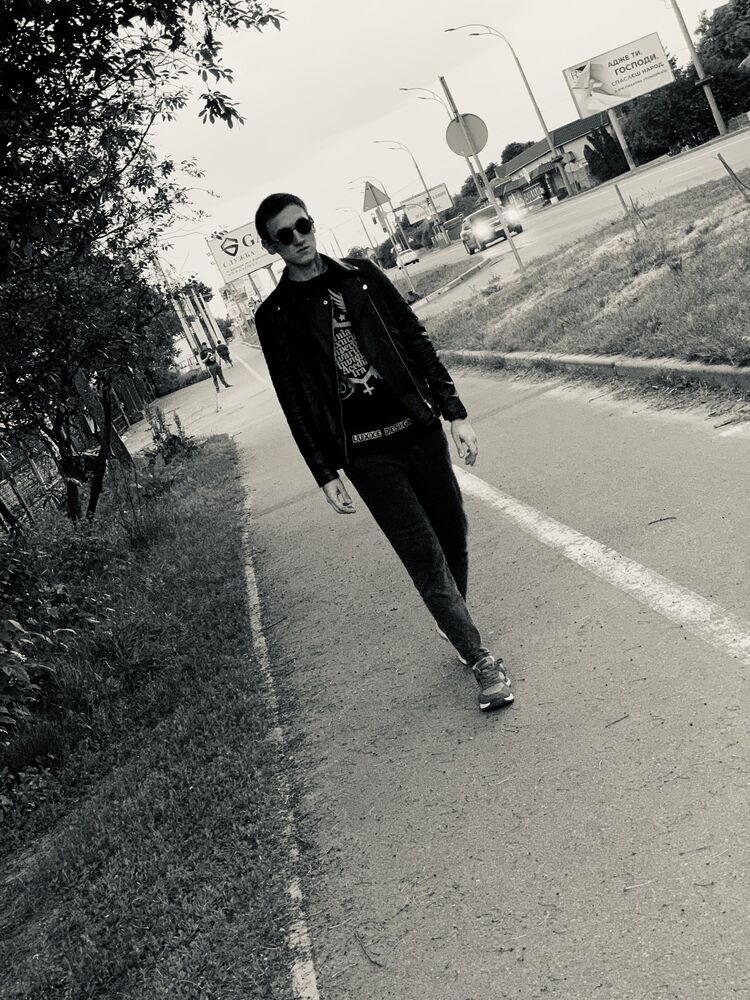  28033155  , 24 ,    