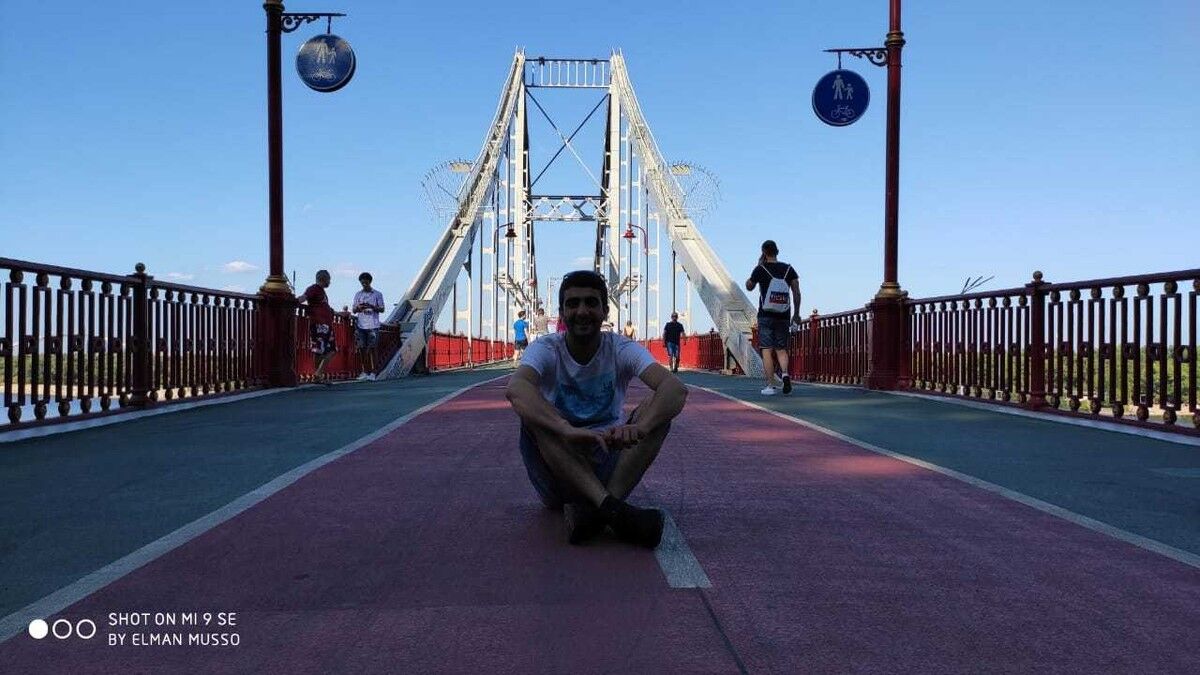  ,   Meqo, 32 ,   ,   , c 