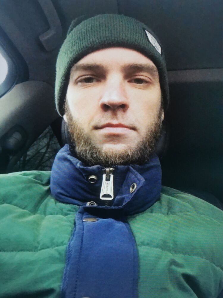  40831845  , 33 ,     