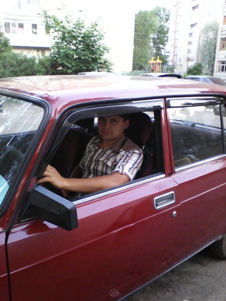  8853395  Adxam, 32 ,    