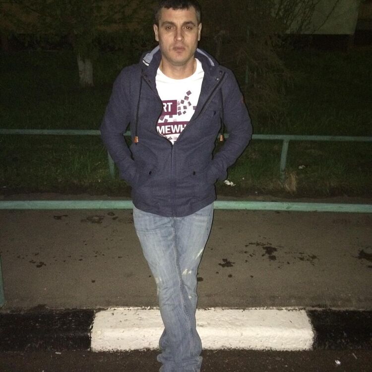  40879355  Andrei, 45 ,    