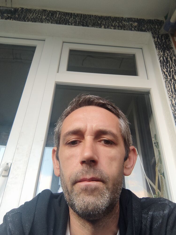  47004345  , 41 ,    