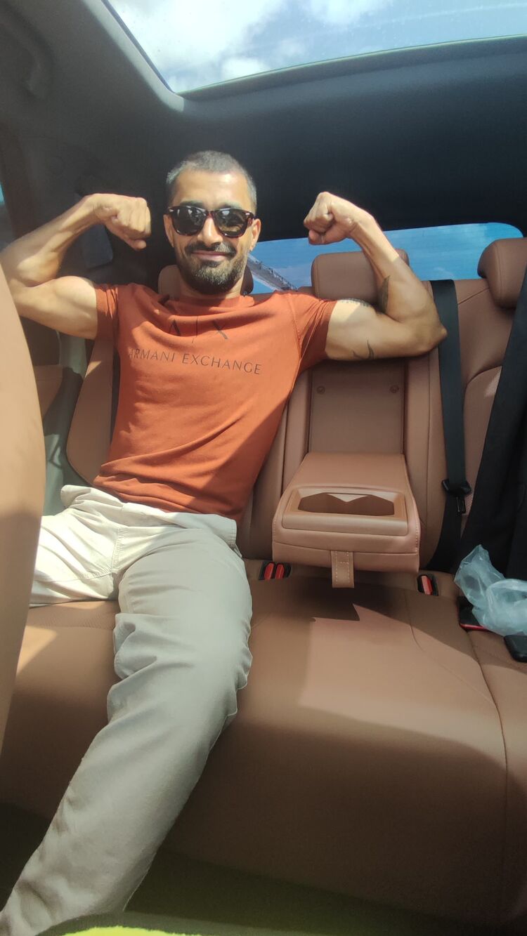  53629335  Mehemmed, 33 ,    