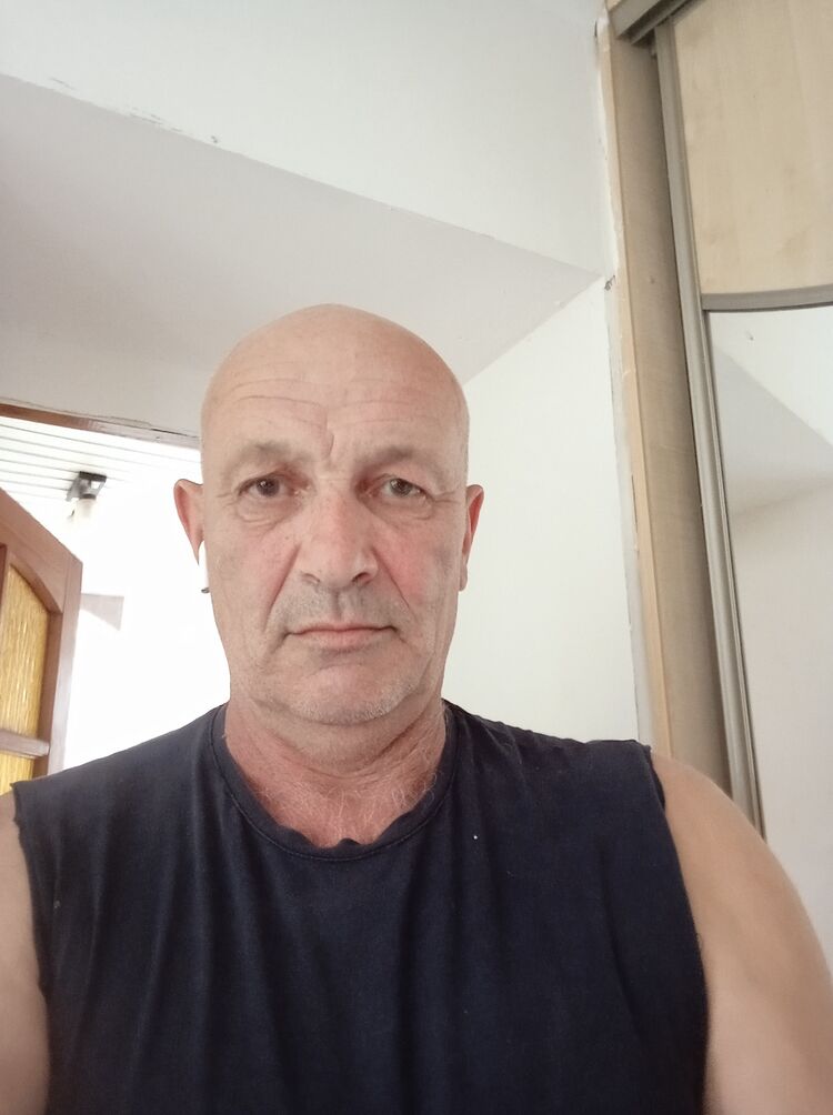  28034995  , 62 ,    
