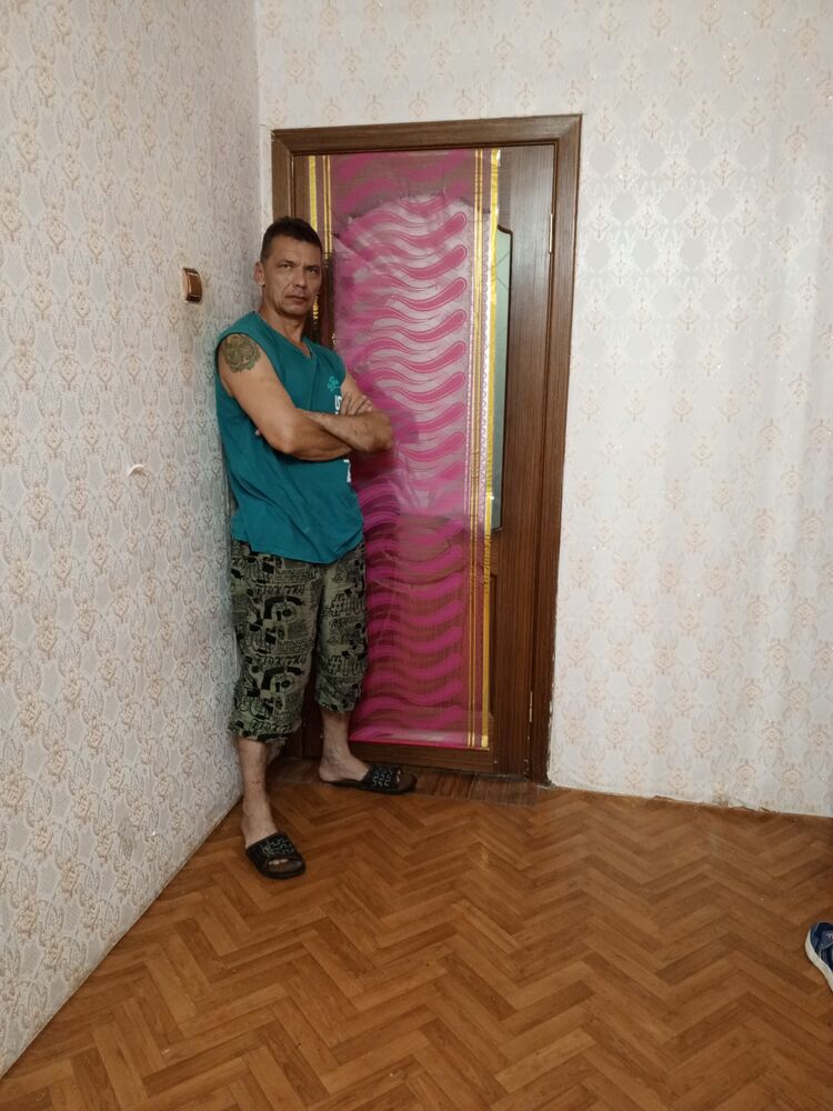  44073935  , 52 ,    