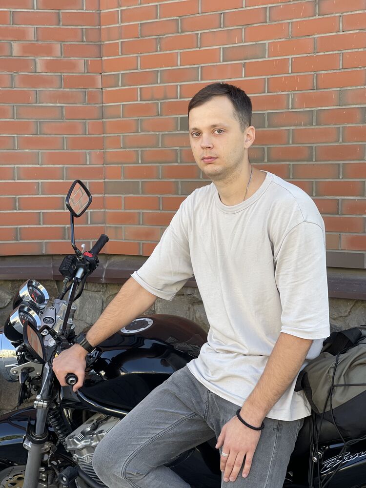  48823245  , 31 ,    
