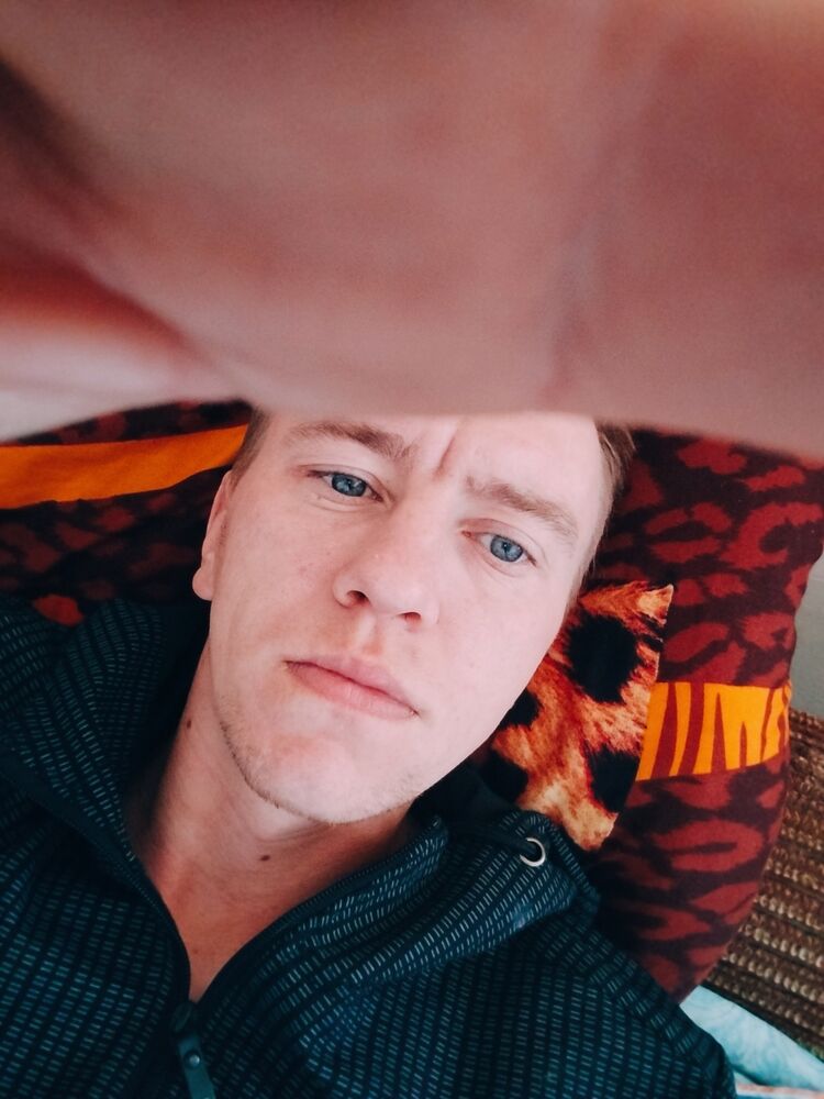  38171955  Alex, 30 ,     