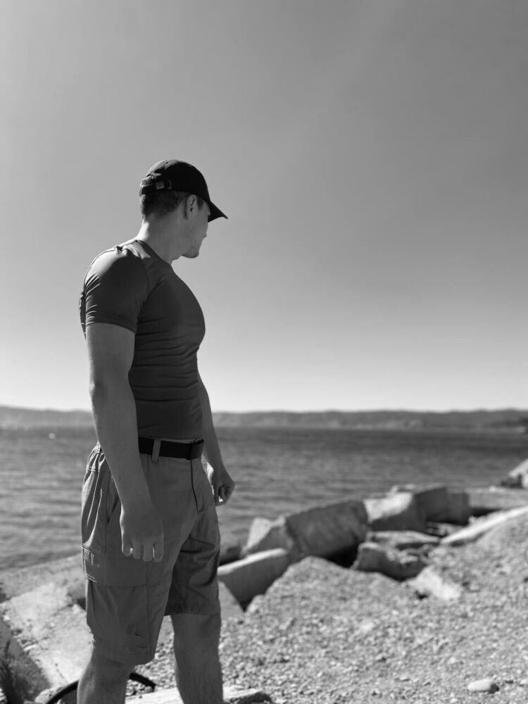  52509995  Aleksei, 26 ,    