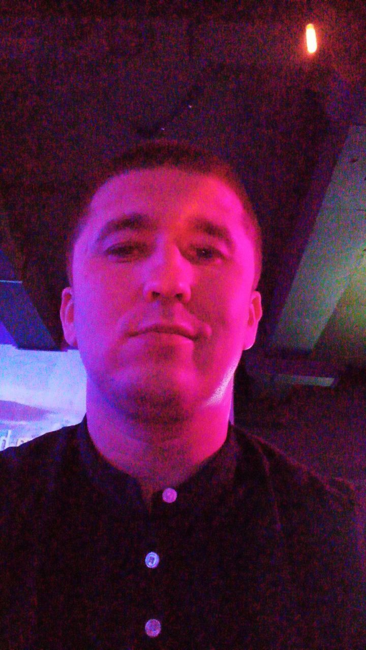  ,   Ivan, 32 ,     , c 