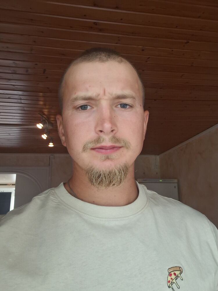  ,   Vladimir, 28 ,   ,   
