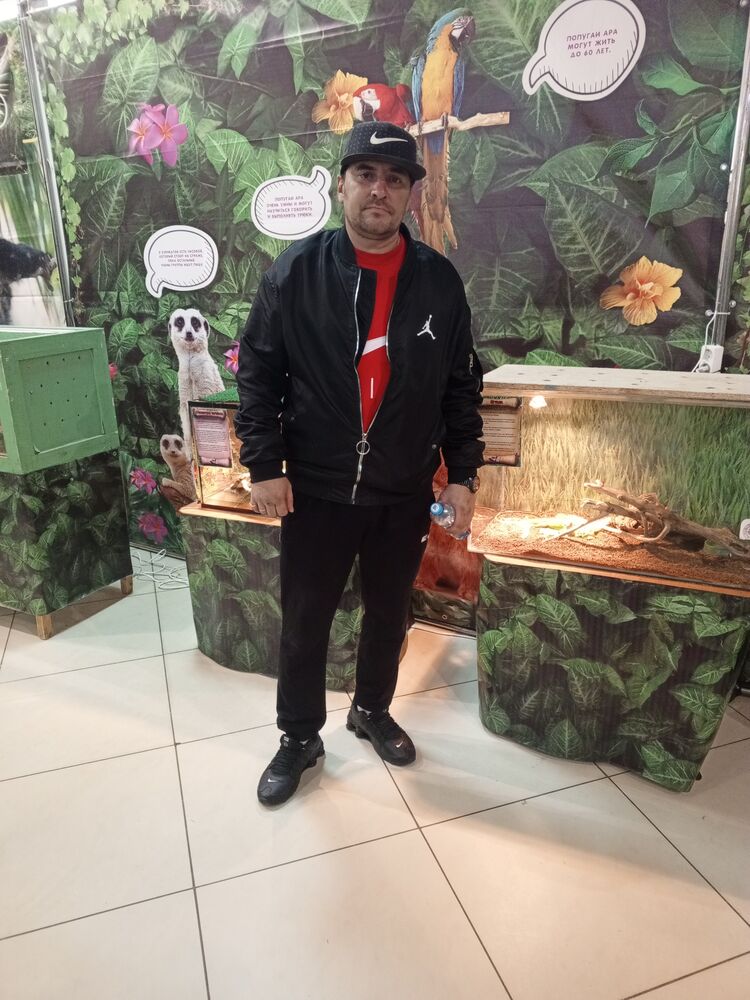  ,   Dmitry, 40 ,   ,   