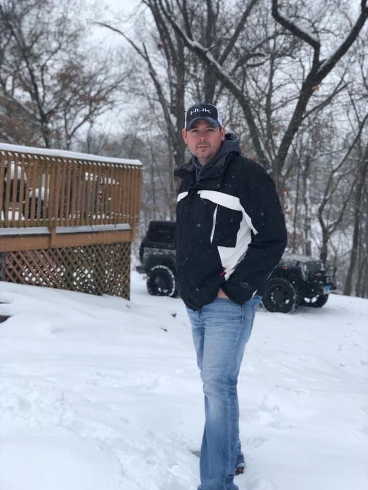 ���� 49911935 ������� Thompson, 41 ���, ���� ���������� � ������