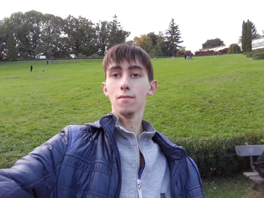  17952795  , 28 ,    