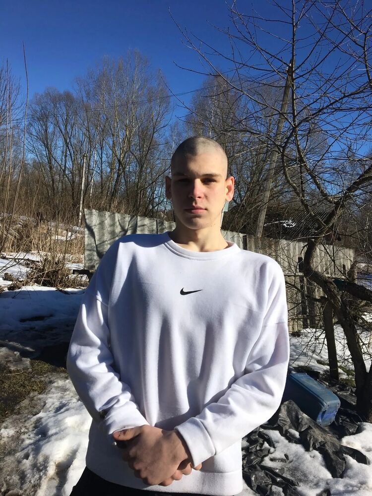  ,   Tim, 21 ,   ,   